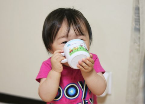 離乳食の牛乳をいつから？と注意点のまとめ！焦らずに飲ませよう