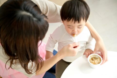 保育士と幼稚園教諭はどちらも大変【就職先の選び方】