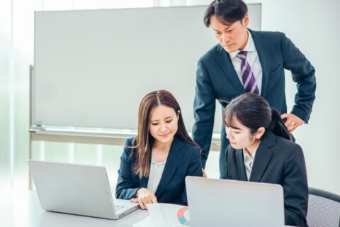 仕事を教えるのが上手い人の10の方法【特徴は優しい・頭がいい】