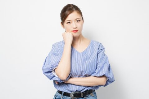 仕事で泣きそうな時の対処法【泣くのを止めるべき？】