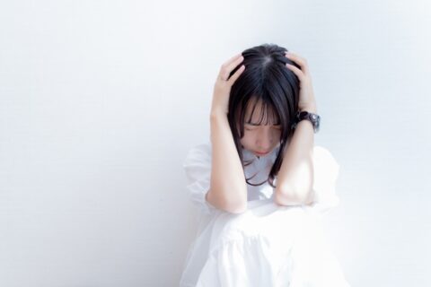 仕事で泣くのはダメだと言われる5つの理由【職場で30代も経験】