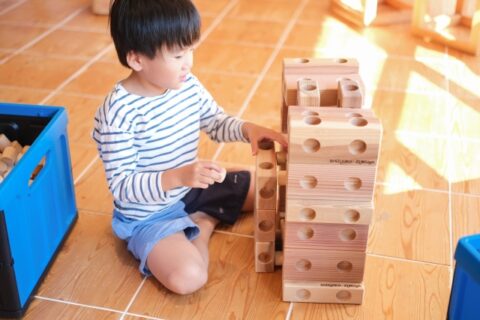 頭が悪いのにプライドが高い人の特徴【顔つきがいつも怖い】